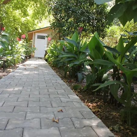 Πανσιόν Garden