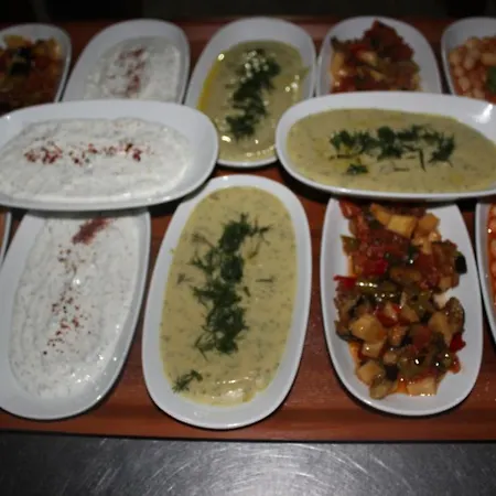 Garden Πανσιόν Çıralı