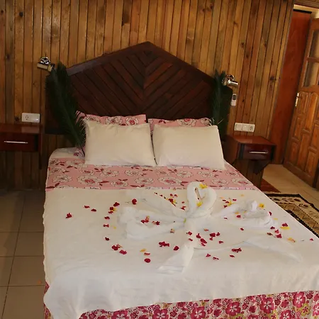 Pensjonat Garden Çıralı